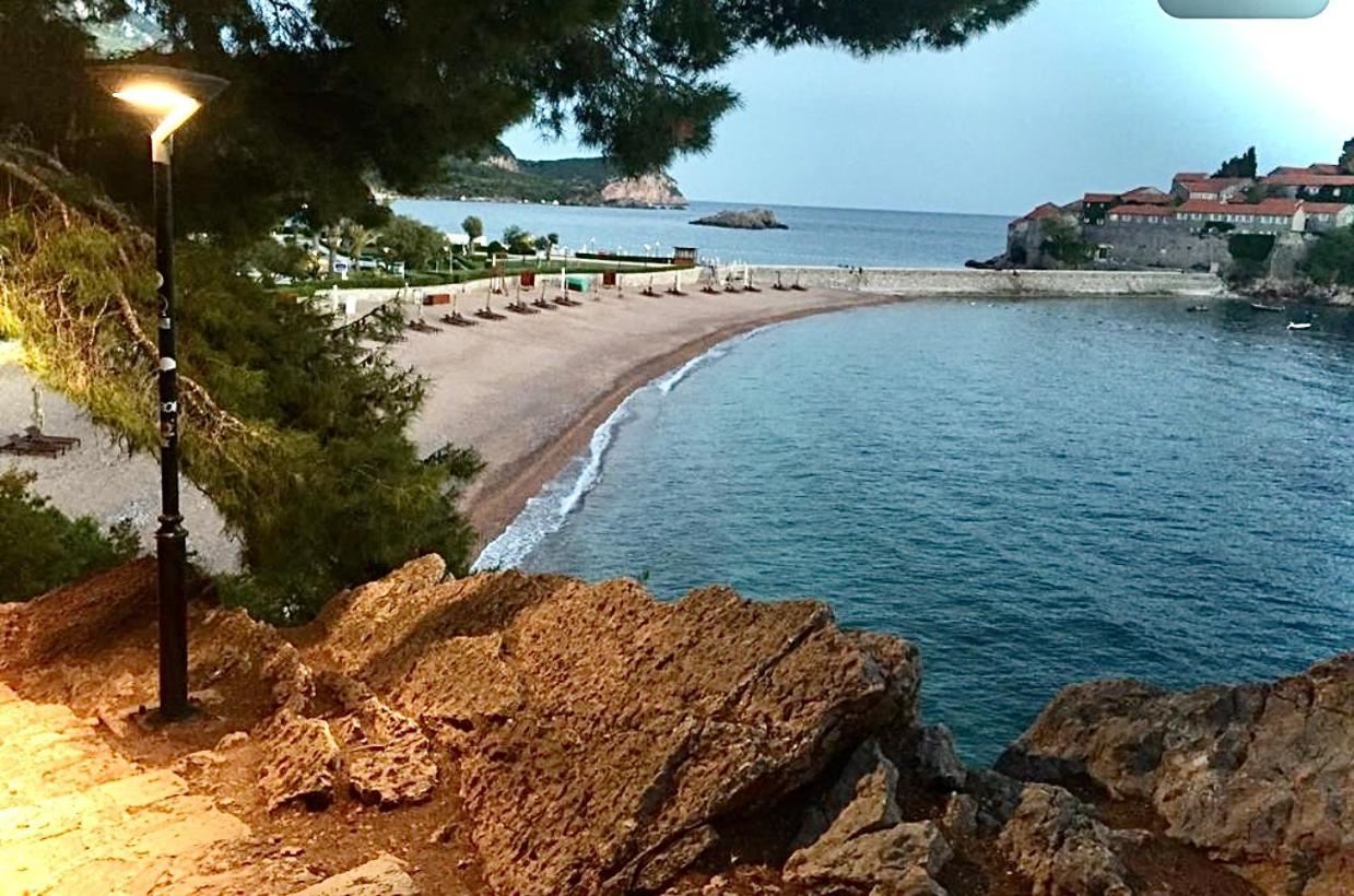 Sound Of The Sea Apartment Sveti Stefan Extérieur photo