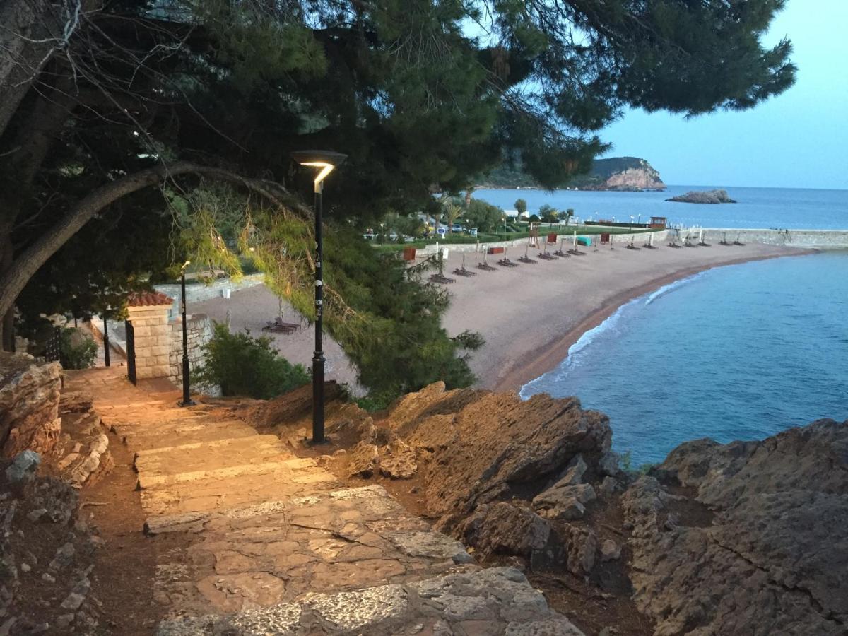 Sound Of The Sea Apartment Sveti Stefan Extérieur photo